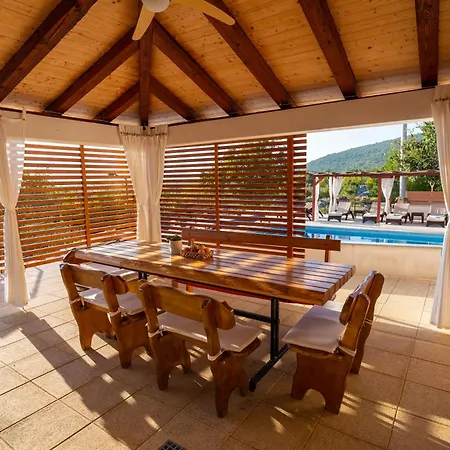 Villa In Omis Inland/4 Stars+heated Pool Nova Sela (Omis)