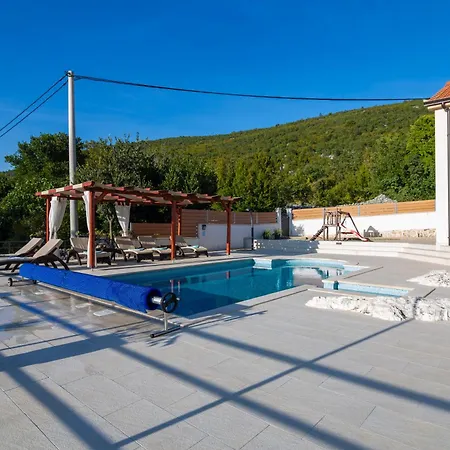 Villa In Omis Inland/4 Stars+heated Pool Nova Sela (Omis)